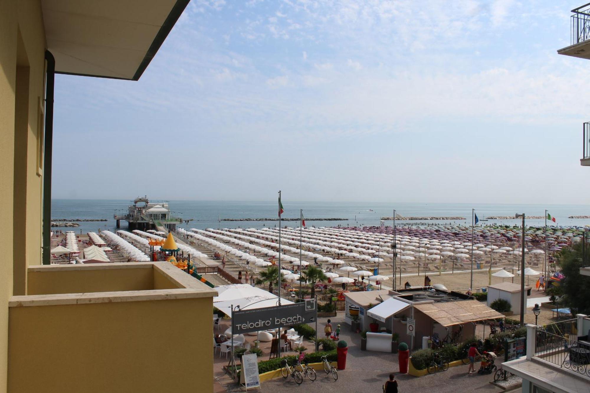 Hotel Splendid Gabicce Mare Esterno foto